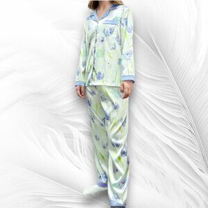 Women’s Satin Pajama Set L – Floral Print Button Top & Pants (Light Purple/Blue)